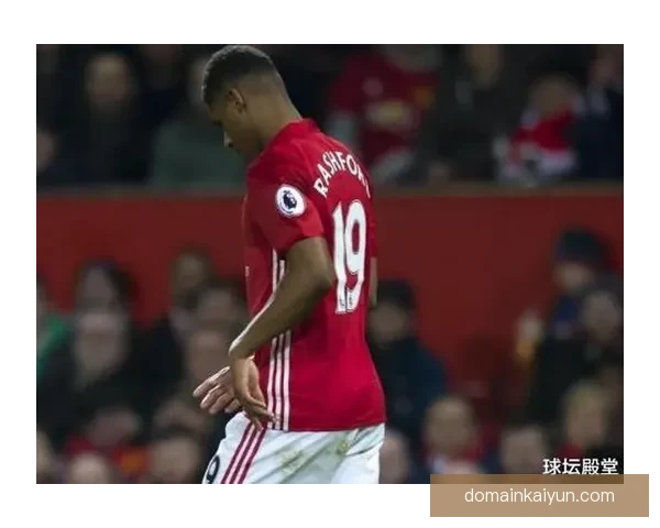 滕哈赫战术趋势分析：当前战术表现稳定，值得关注其对球队整体影响